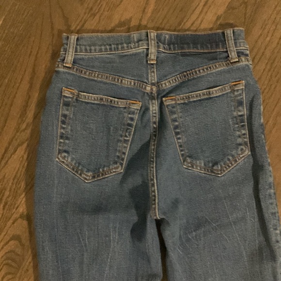 Abercrombie The 90s Slim Straight Ultra High Rise Jean, Curve Love - Picture 6 of 6